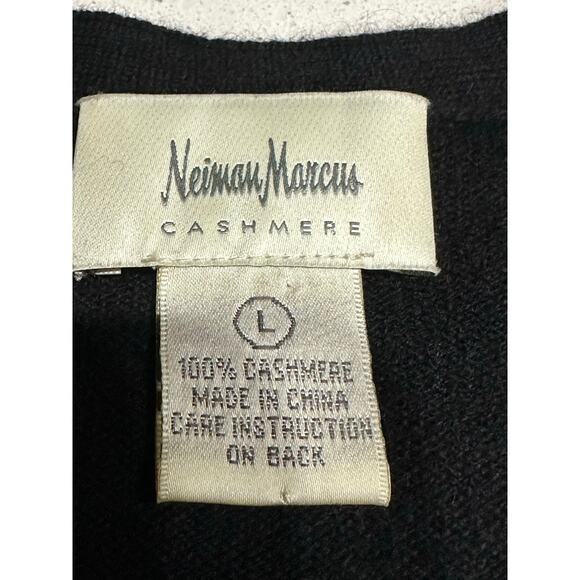 Neiman Marcus Vtg Cashmere Cardigan Button Front Black L
Feminine Old Money - Picture 5 of 14